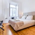 Sao Mamede Downtown Apartment